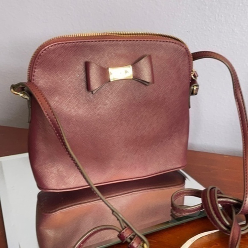 Liz Claiborne bag crossbody purse burgundy